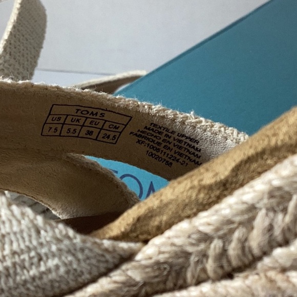 Womens Audrey Natural Metallic Wedge Sandal - Picture 9 of 10